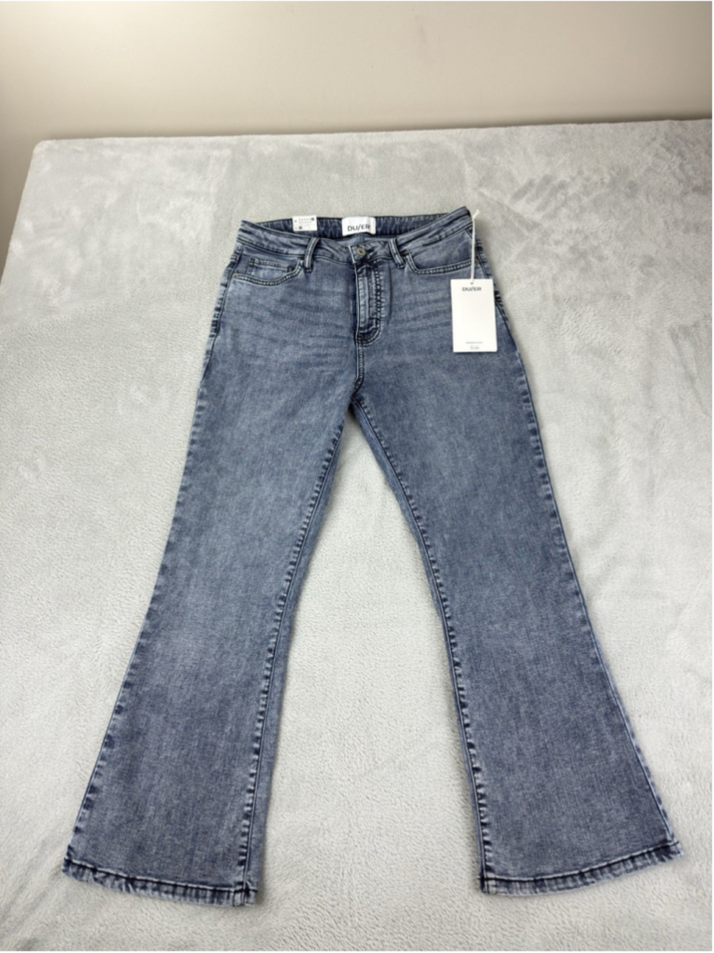 Duer NWT Women's Size 29 W X 26 L No Sweat Denim High Rise Kick Flare